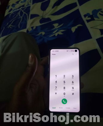 Samsung s10e
